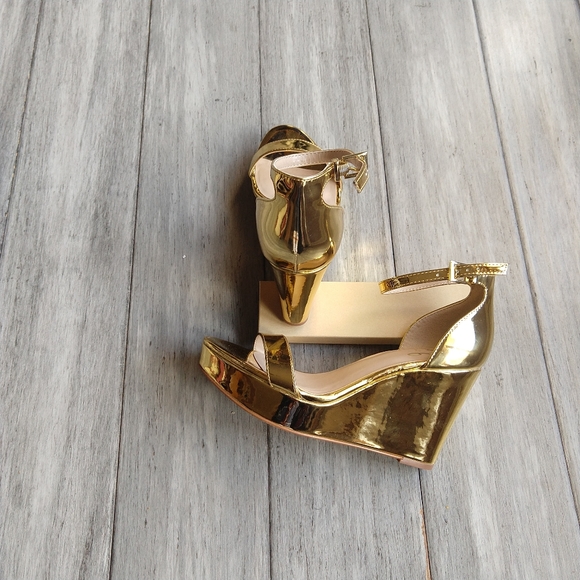 Mix No. 6 l Gold Metallic Sahi Wedge Sandal l Size 7 - Picture 8 of 9
